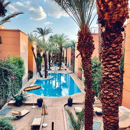 Tres Beau Riad A Marrakech Avec Piscines Villa Marrakesh Exterior foto